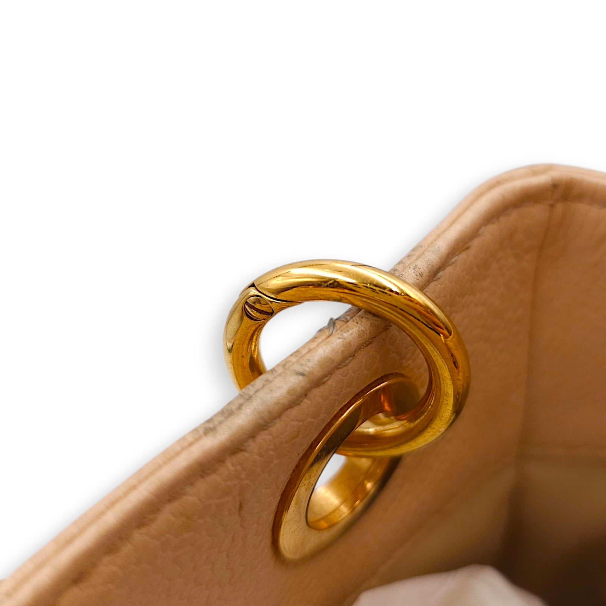 PST Beige Shoulder Bag in Caviar Leather, Gold hardware