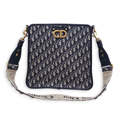 Montaigne Monogram Embroidered Blue Shoulder Bag in Canvas, Gold hardware