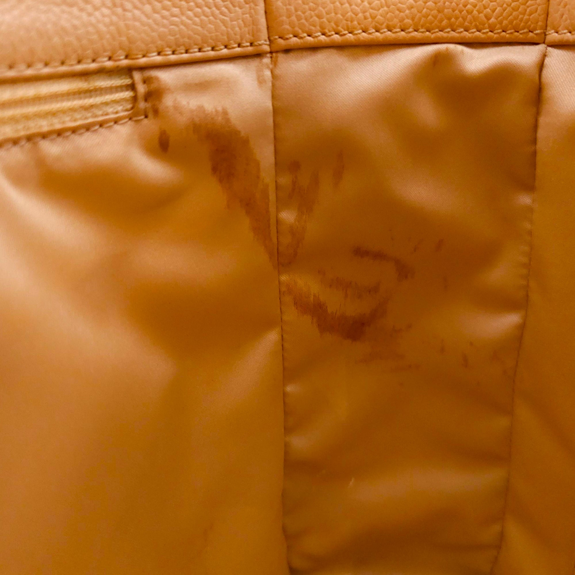 PST Beige Shoulder Bag in Caviar Leather, Gold hardware