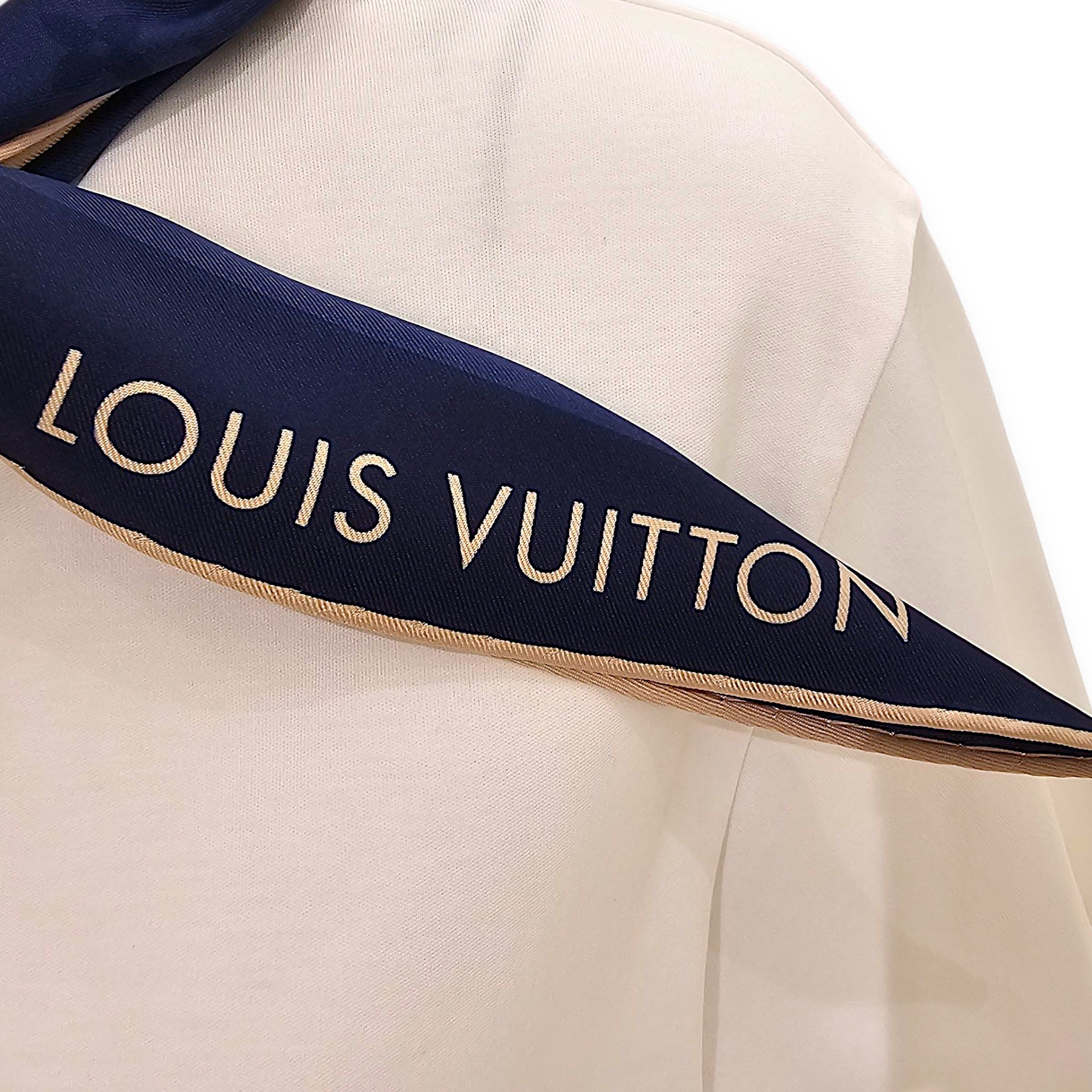 T-shirt with Shiny Blue Scarf S White in Cotton, Gold hardware