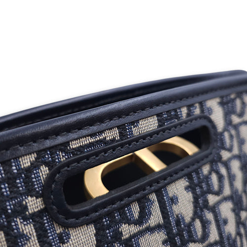 Montaigne Monogram Embroidered Blue Shoulder Bag in Canvas, Gold hardware