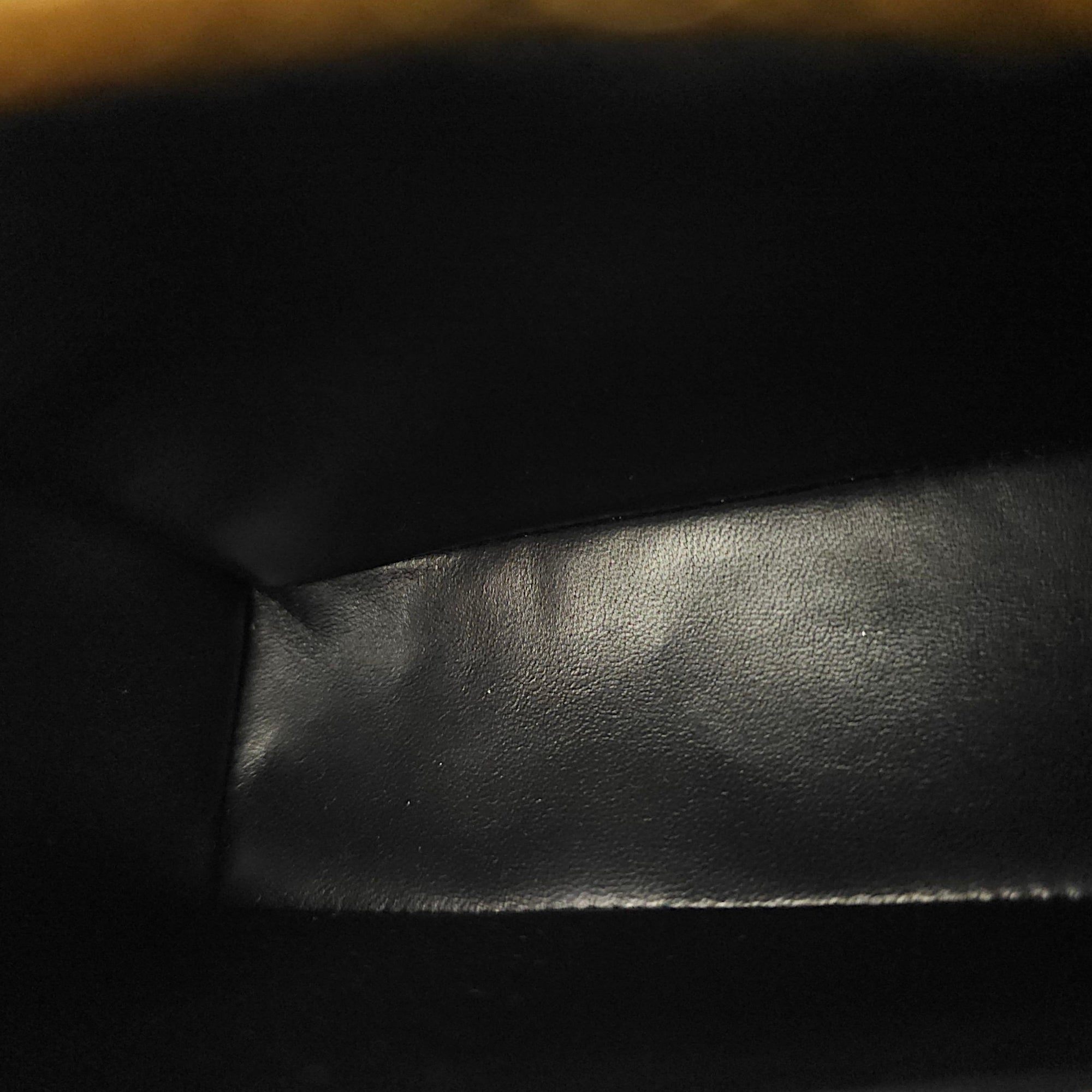 LP Extra Pocket 19 Black Shoulder Bag in Lizard, Gold hardware