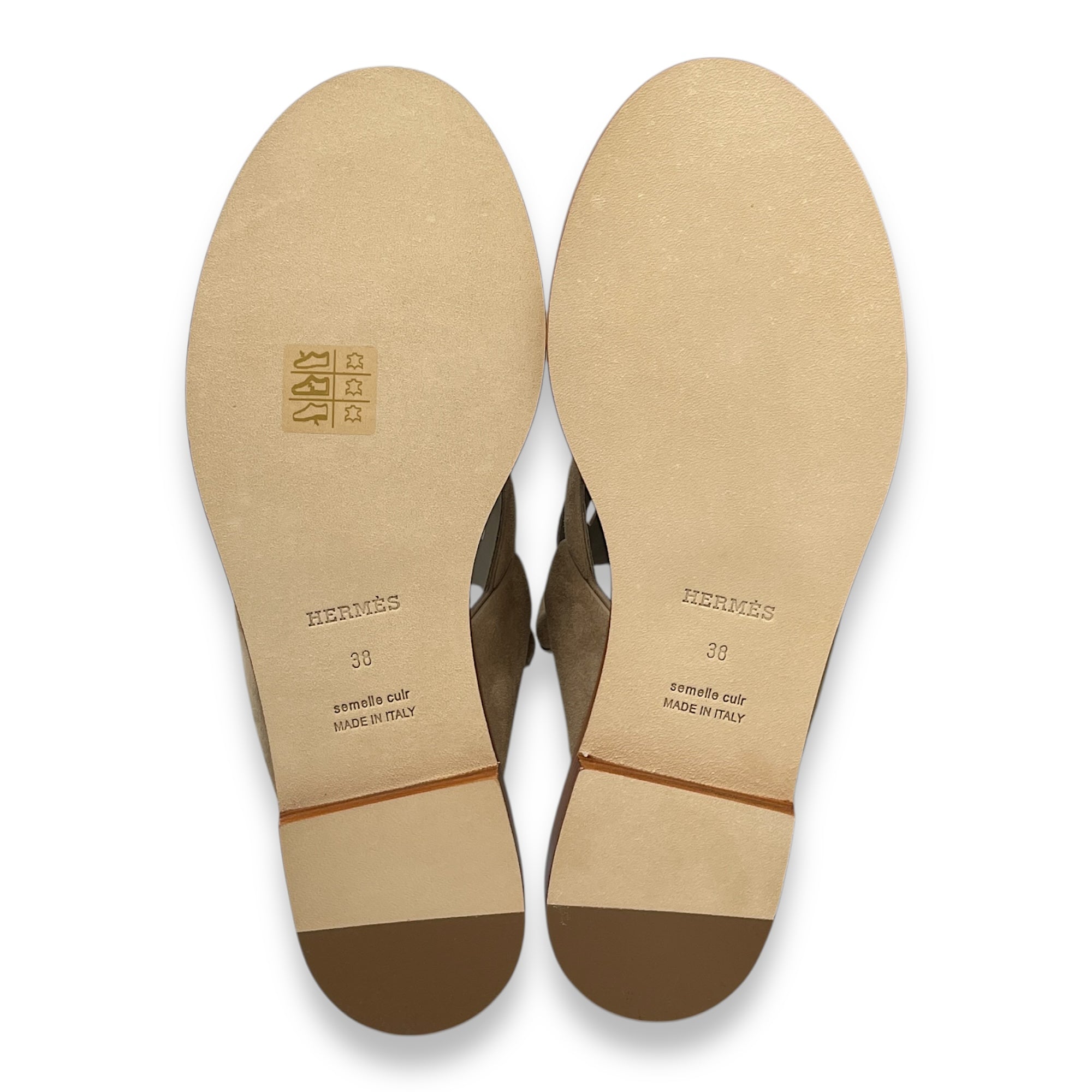 Lagune 38 Beige Sable Sandal in Calfskin