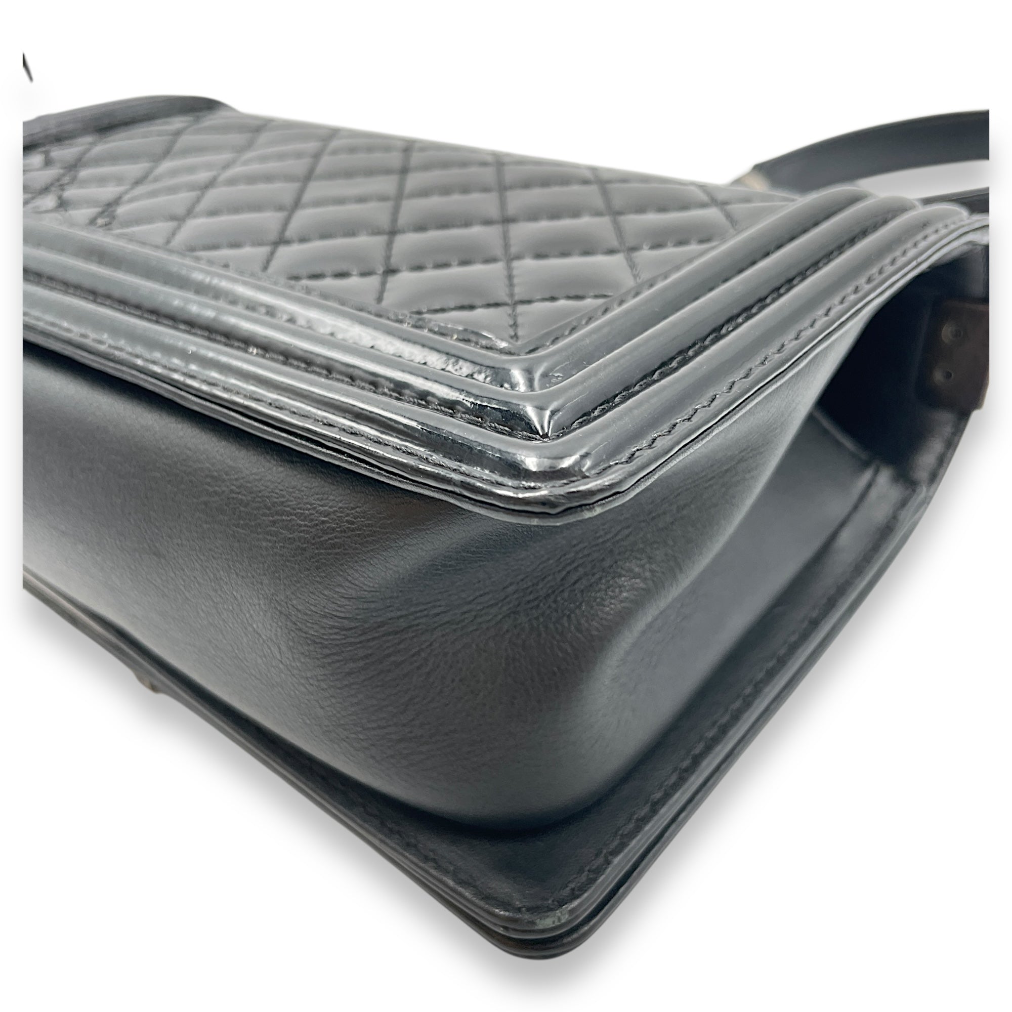 Le Boy Medium Black Flap Bag in Patent Leather, Silver hardware