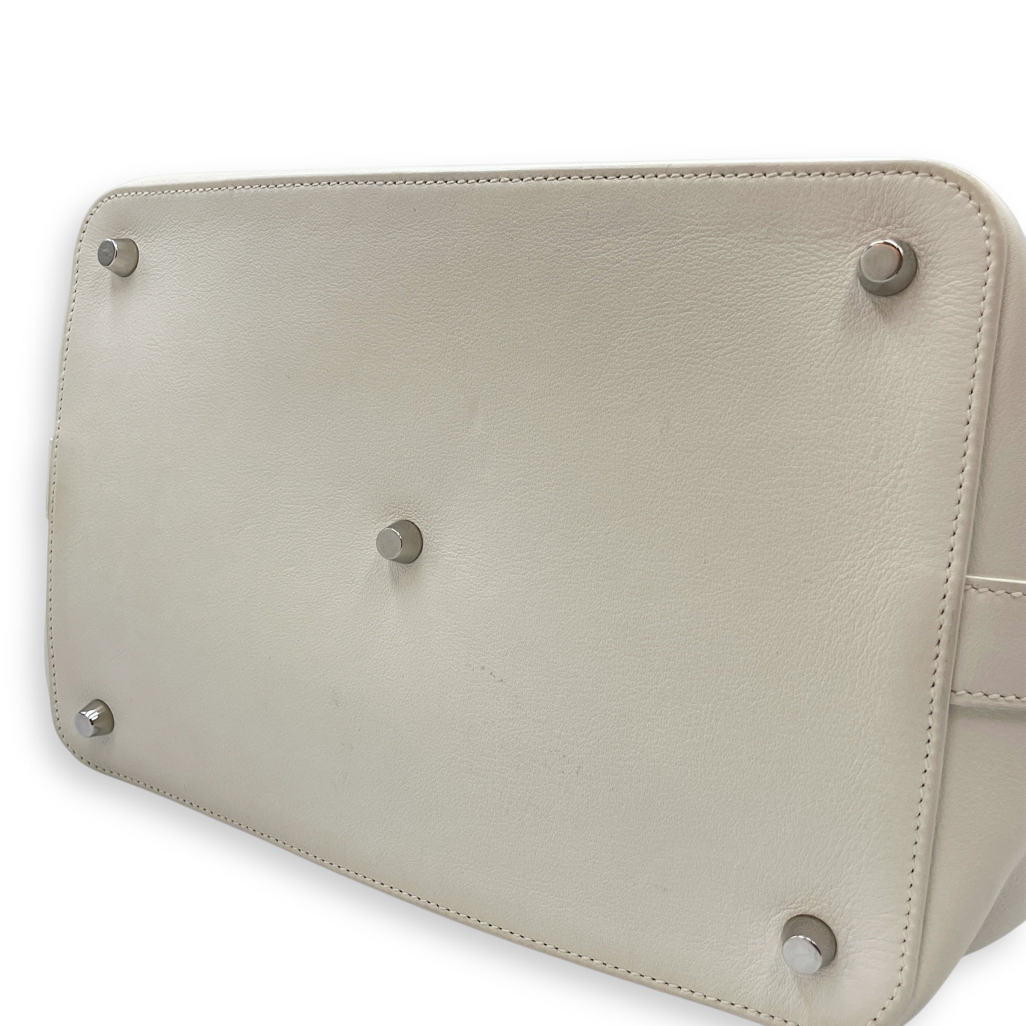 Toolbox 26 Blanc in Swift, Palladium hardware