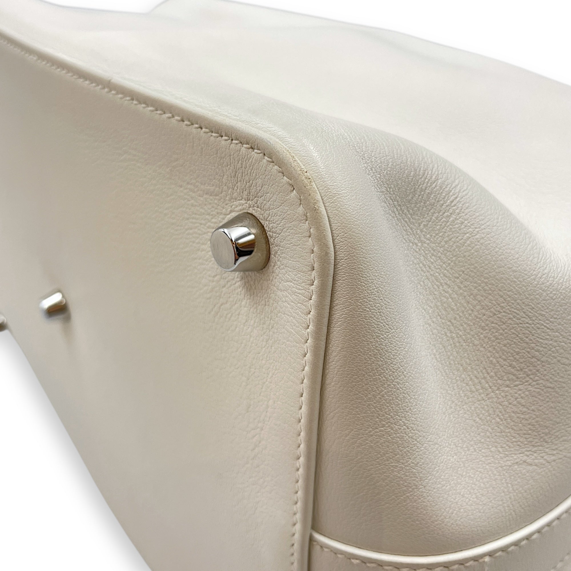 Toolbox 26 Blanc in Swift, Palladium hardware