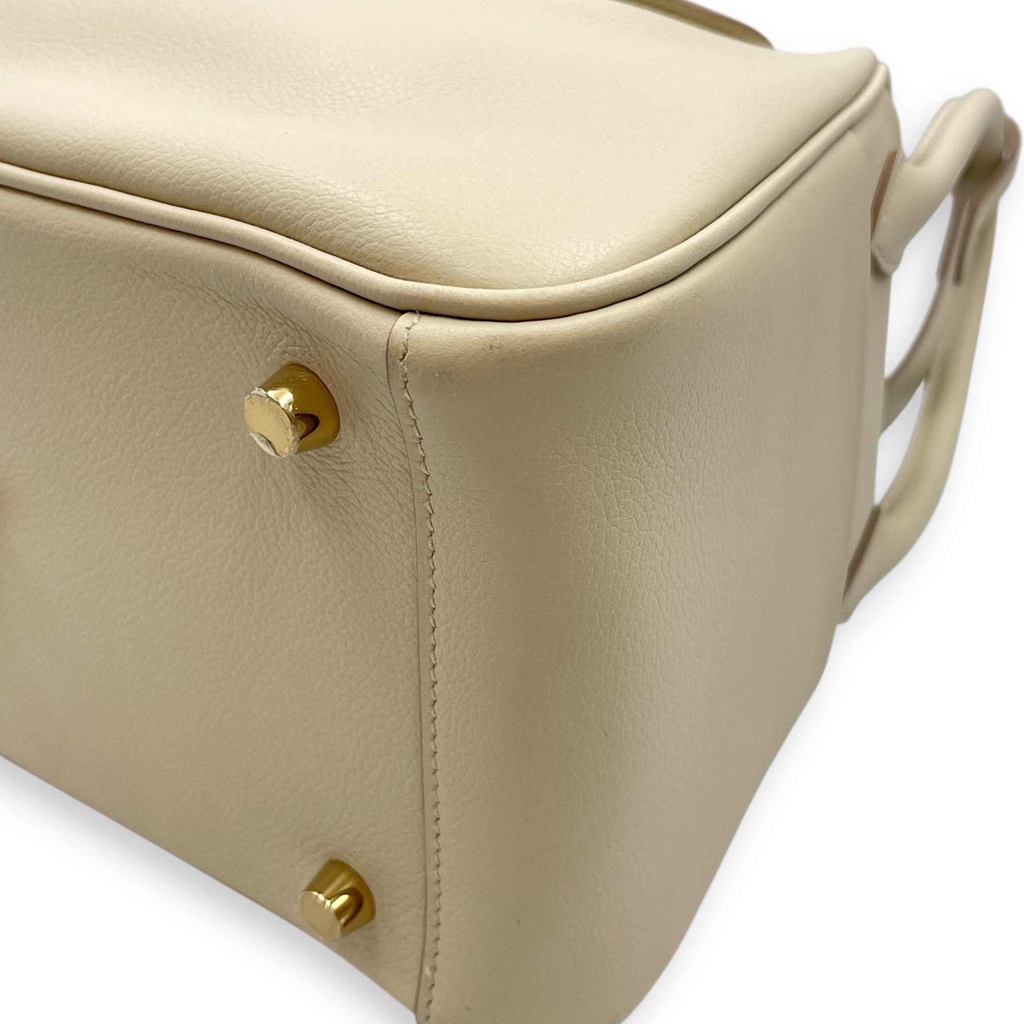 Lindy 26 Beton in Evercolor, Gold hardware