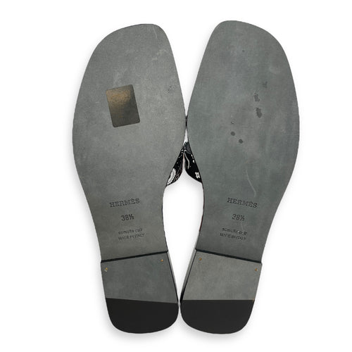 Oran 38.5 Black Sandals in Calfskin