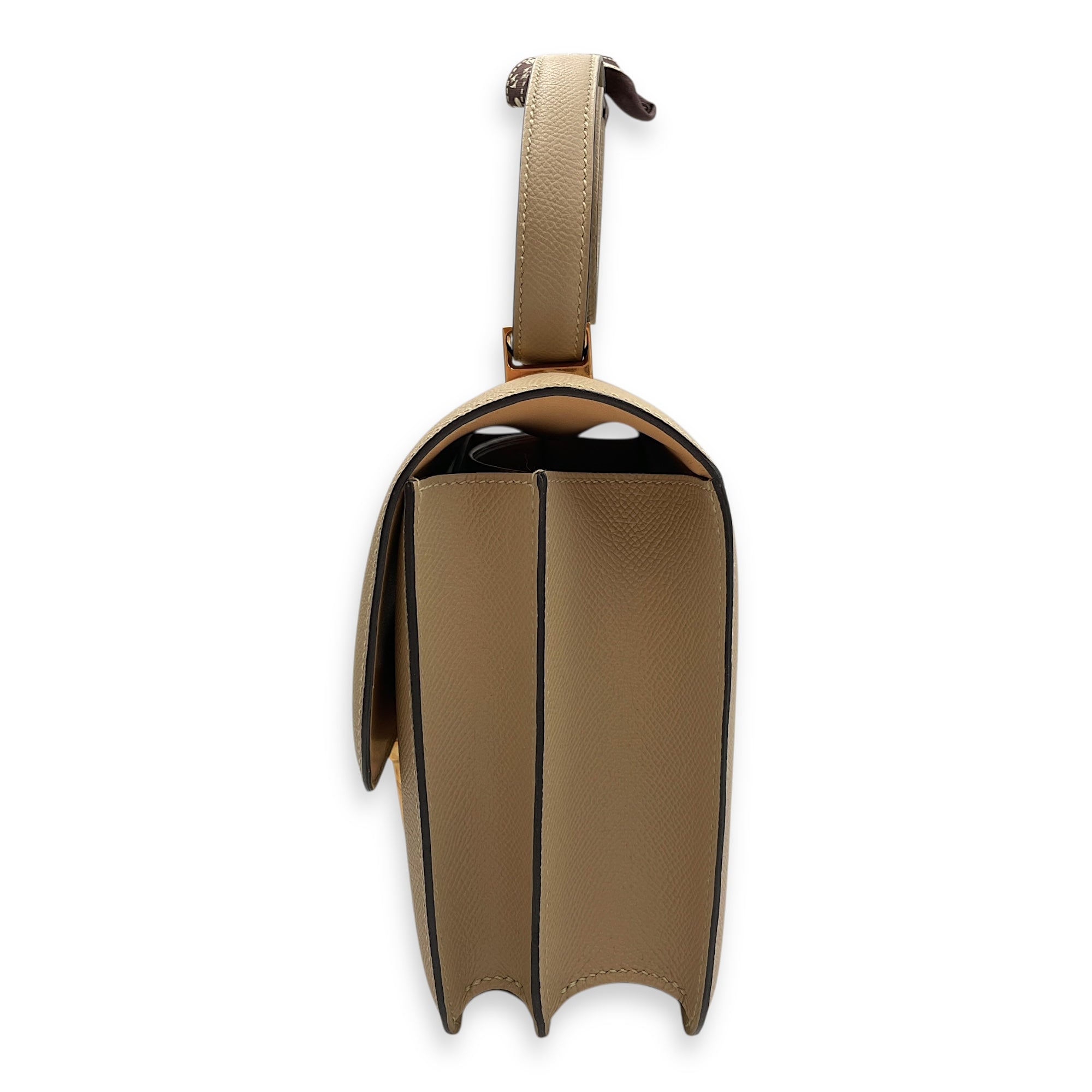 Constance 24 Trench in Epsom, Gold hardware