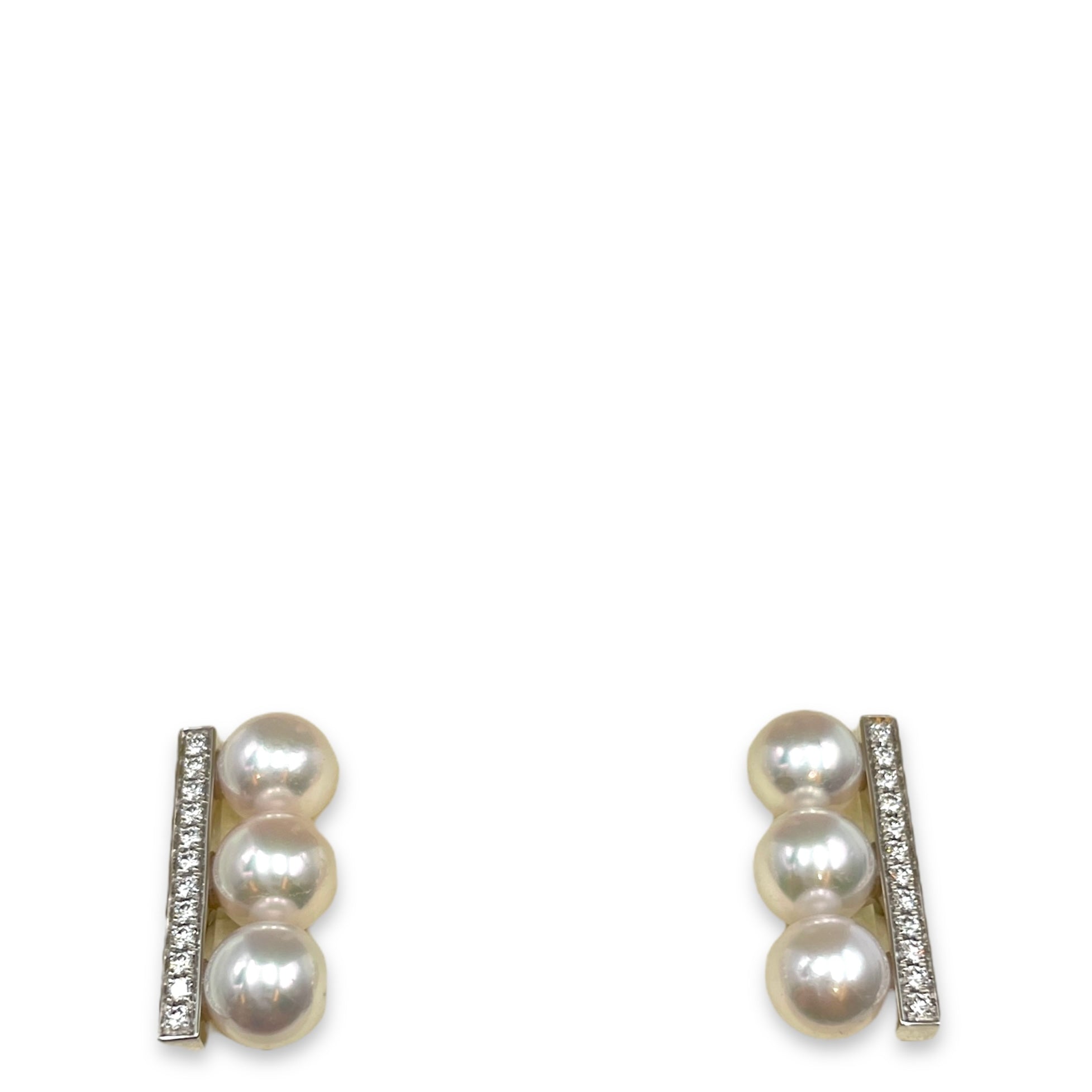 Balance Neo Diamonds Pave Earrings in White Gold Hadware