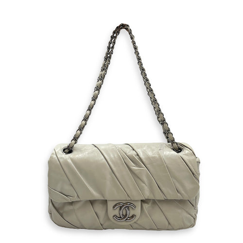 Twisted Maxi Grey Flap Bag in Calfskin, Silver hardware