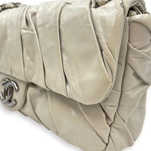 Twisted Maxi Grey Flap Bag in Calfskin, Silver hardware