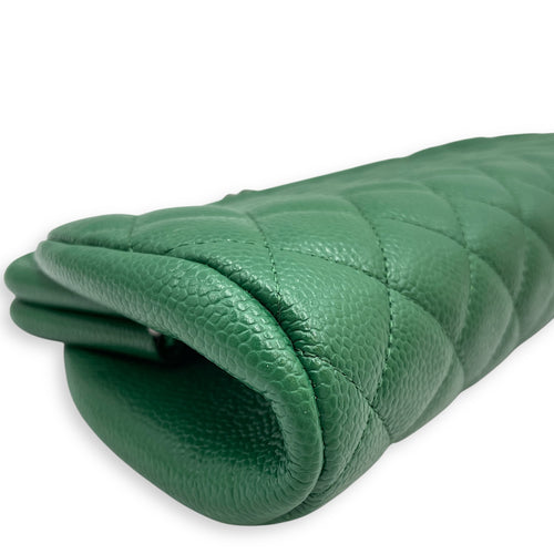 Quilted Timeless Green Clutch in Caviar Leather, Silver hardware