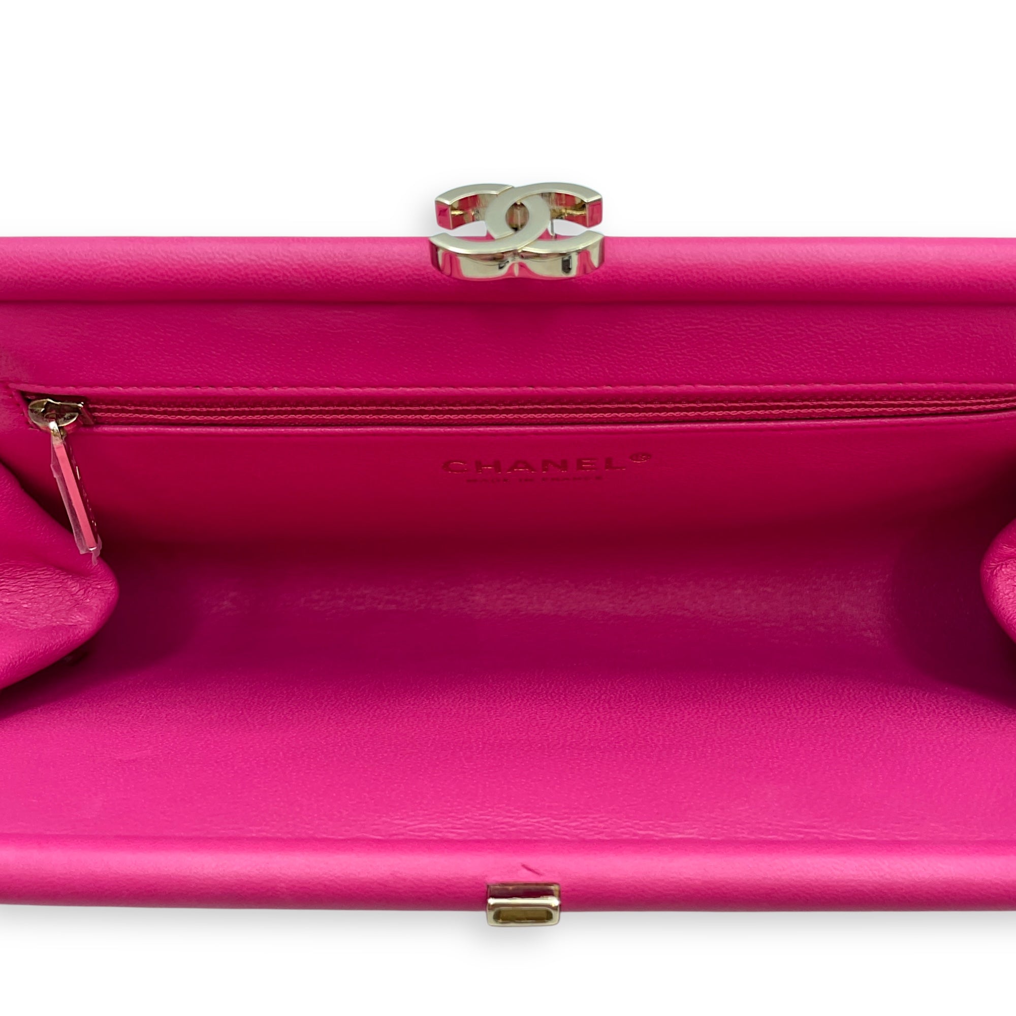 Quilted Timeless Pink Clutch in Lambskin, Gold hardware