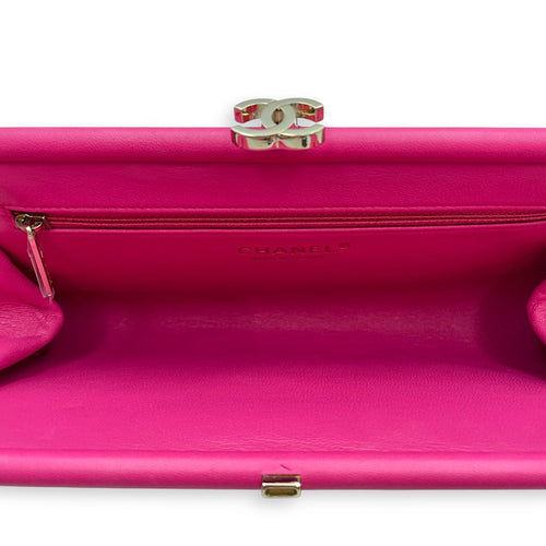 Quilted Timeless Pink Clutch in Lambskin, Gold hardware