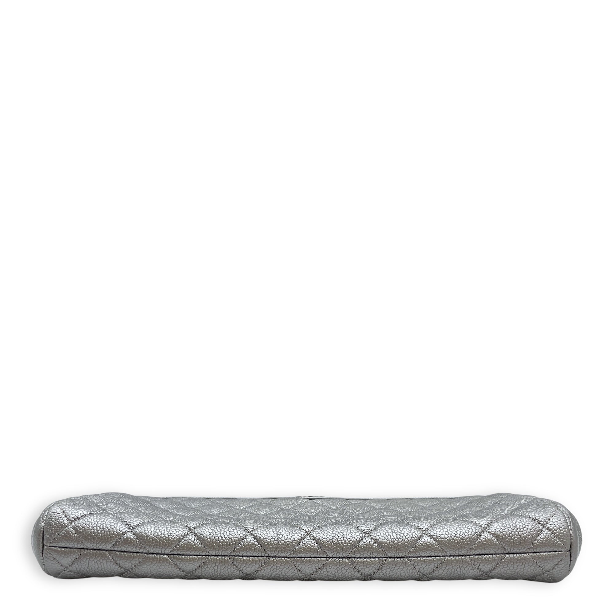 CC Quilted Silver Clutch in Caviar Leather, Ruthenium hardware