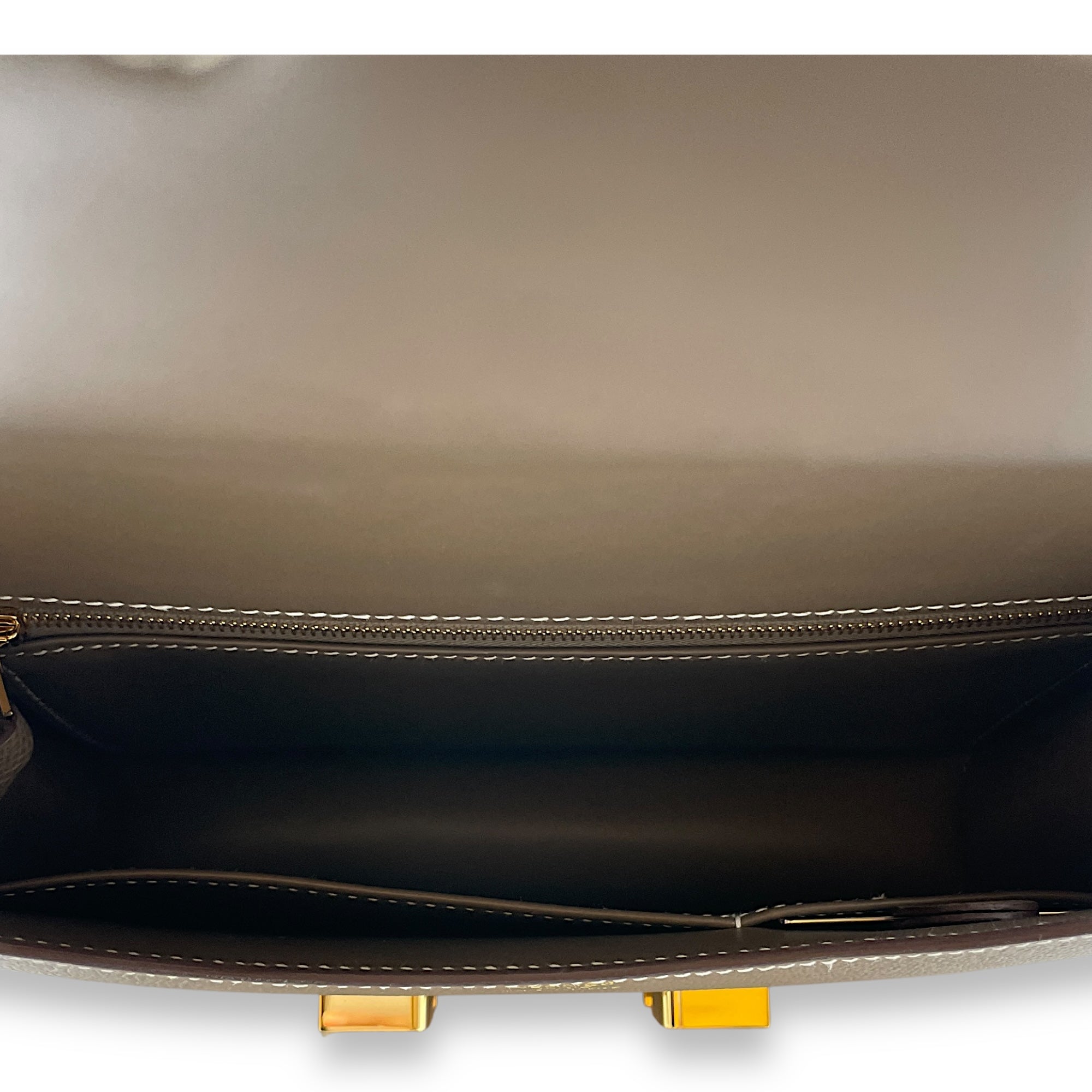 Constance 1 24 Etoupe in Epsom, Gold hardware