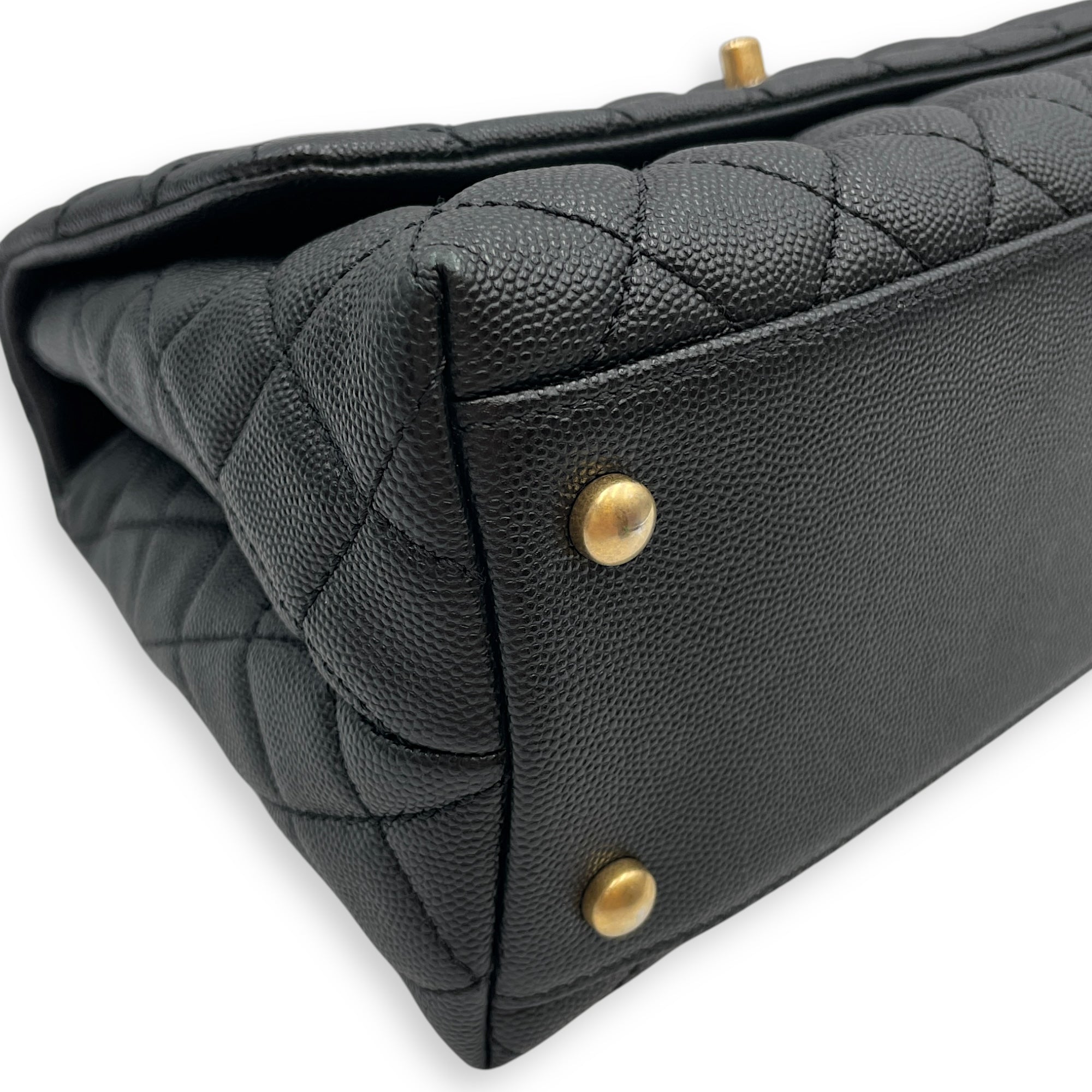 Coco Lizard Handle Medium Black Flap Bag in Caviar Leather, Gold hardware