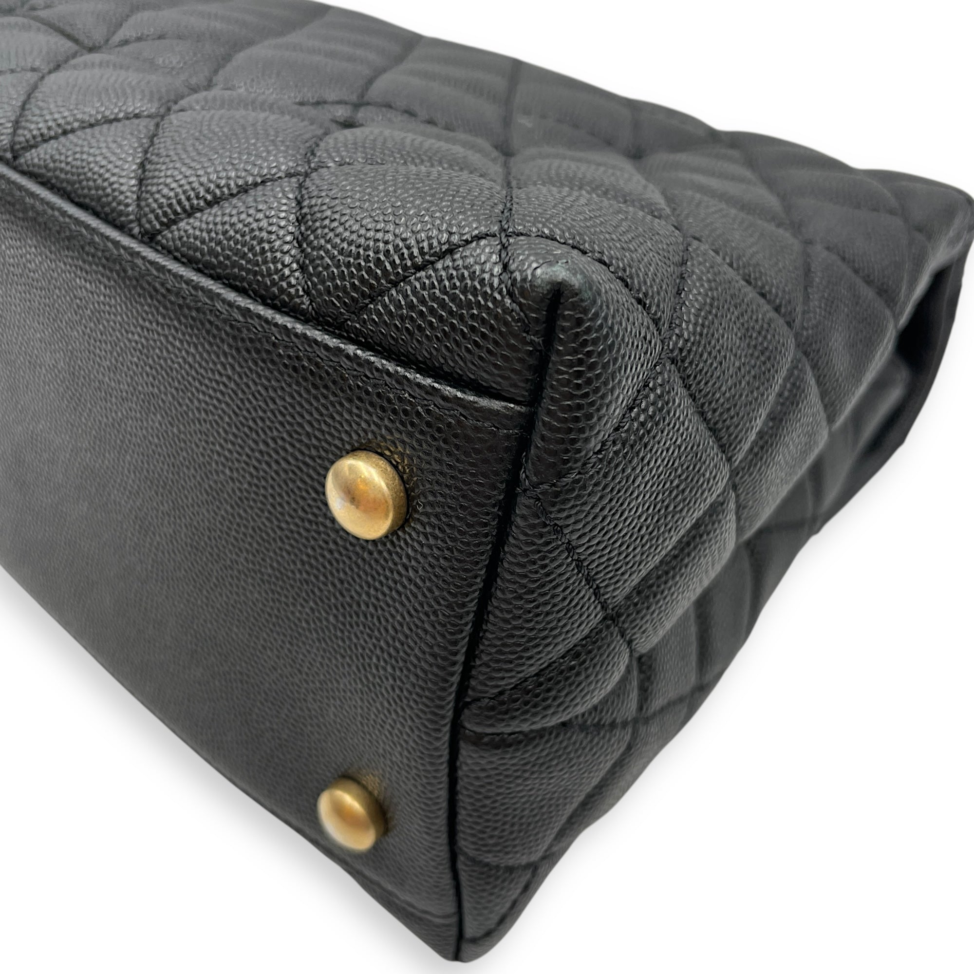 Coco Lizard Handle Medium Black Flap Bag in Caviar Leather, Gold hardware