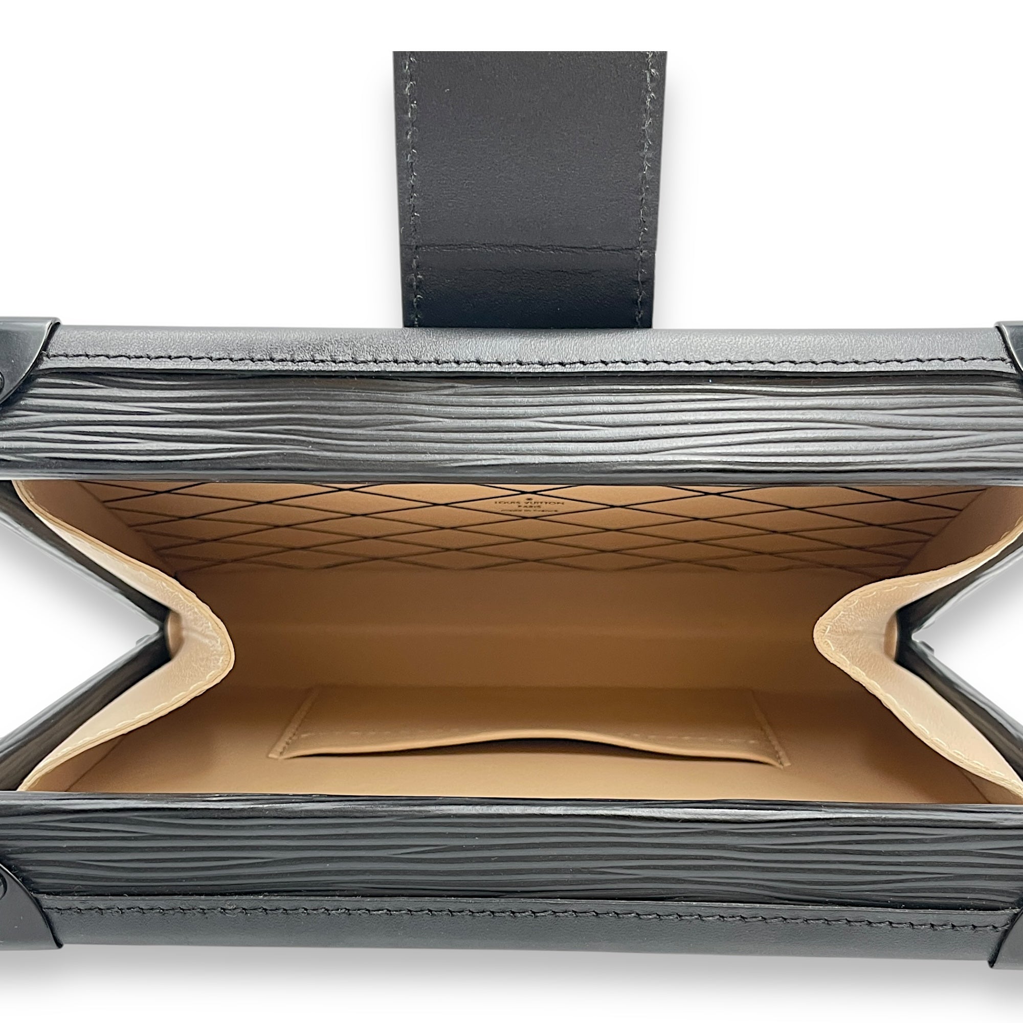 Malle Petite Noir Shoulder Bag in Epi Leather, Gold hardware