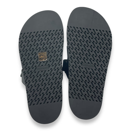 Chypre 38.5 Black Sandal in Calfskin