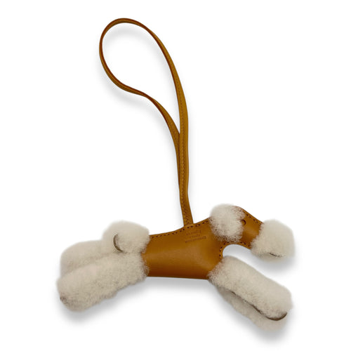 Buddy Sesame Charm in Agneau/Merinos Wool