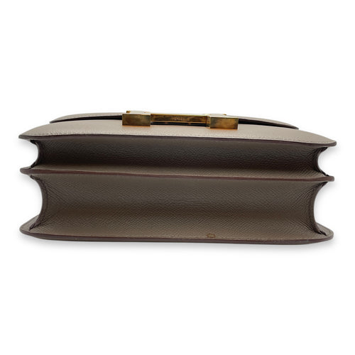 Constance 24 Etain in Epsom, Gold hardware