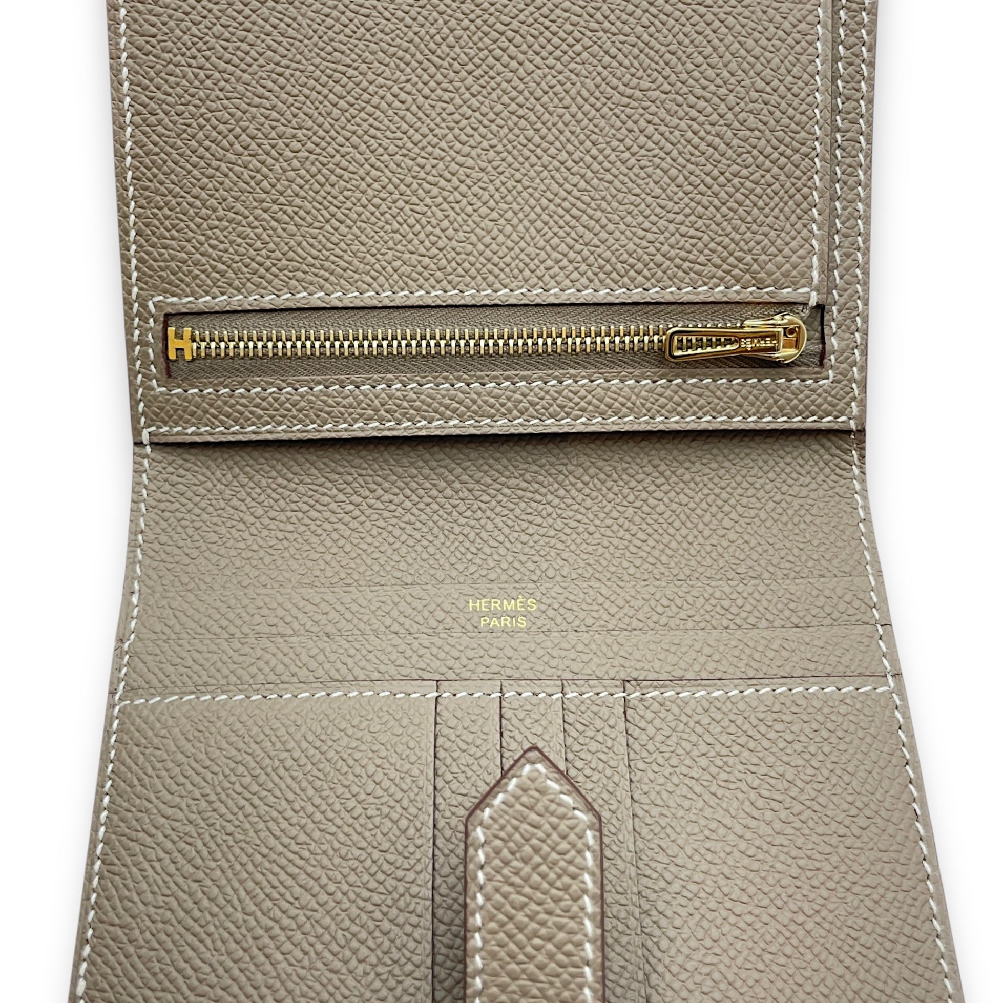 Bearn Etoupe in Epsom, Gold hardware