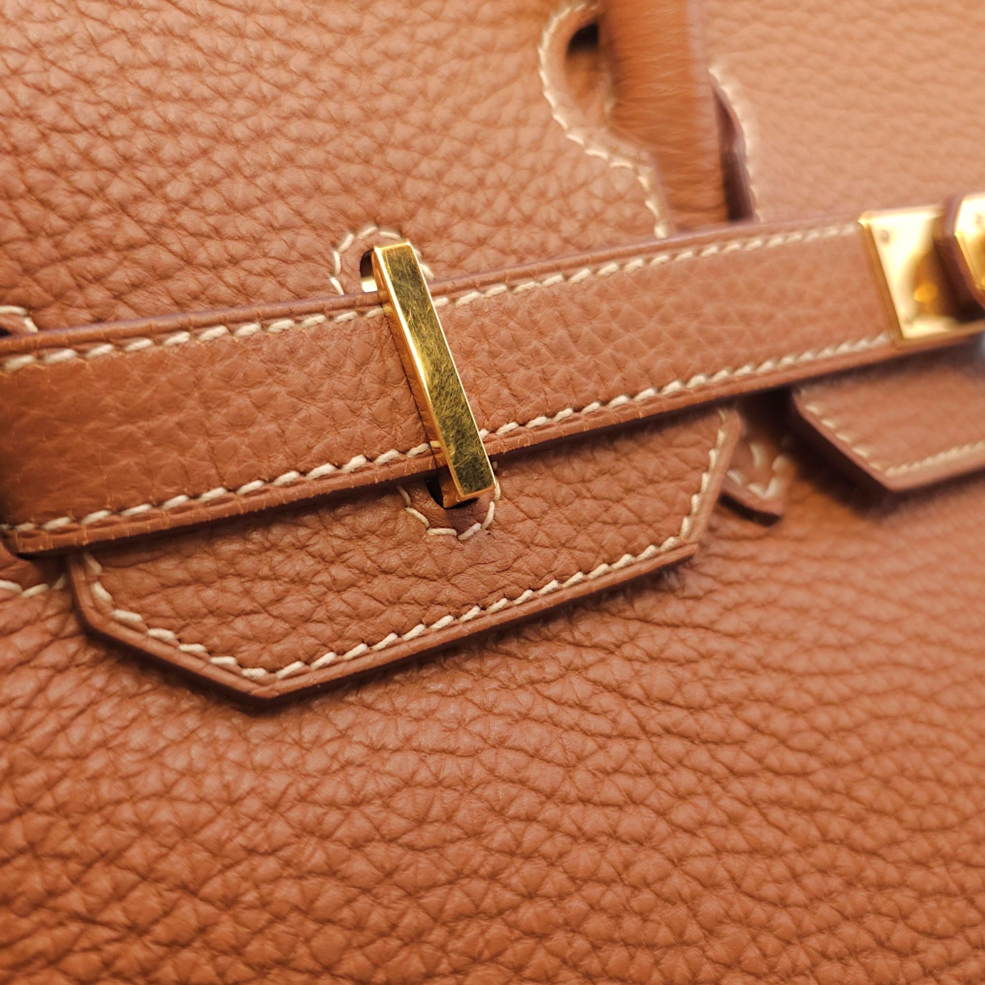 Birkin 30 Gold in Togo, Gold hardware
