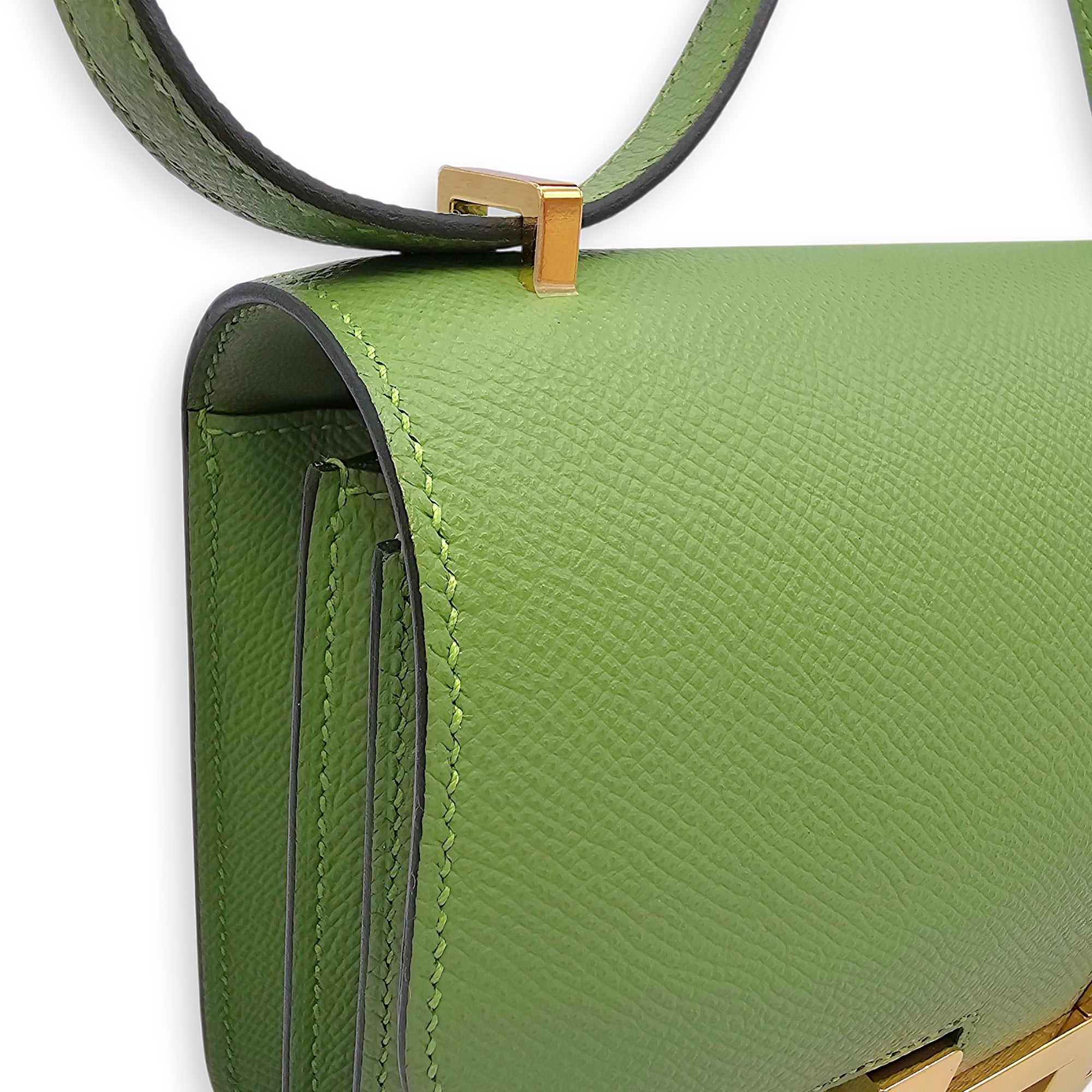 Constance 18 Vert Criquet in Epsom, Gold hardware