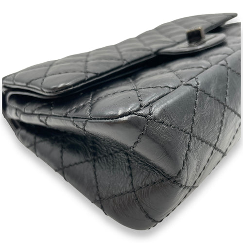 Resissue 2.55 So Black Flap Bag in Distressed Leather