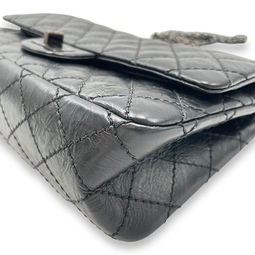 Resissue 2.55 So Black Flap Bag in Distressed Leather