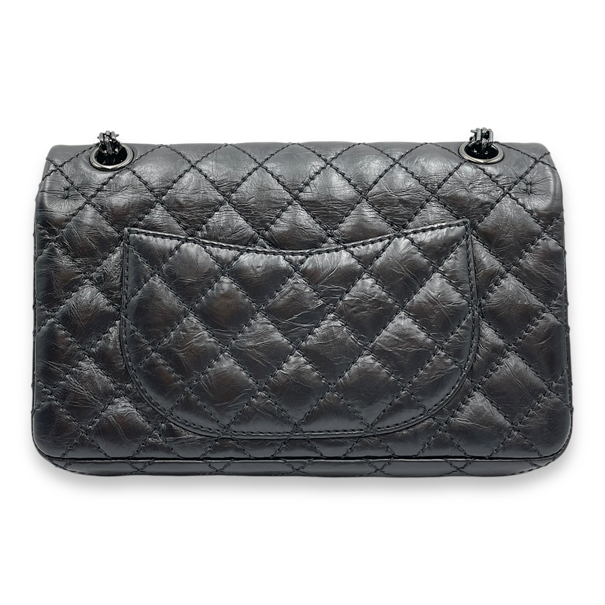 Resissue 2.55 So Black Flap Bag in Distressed Leather