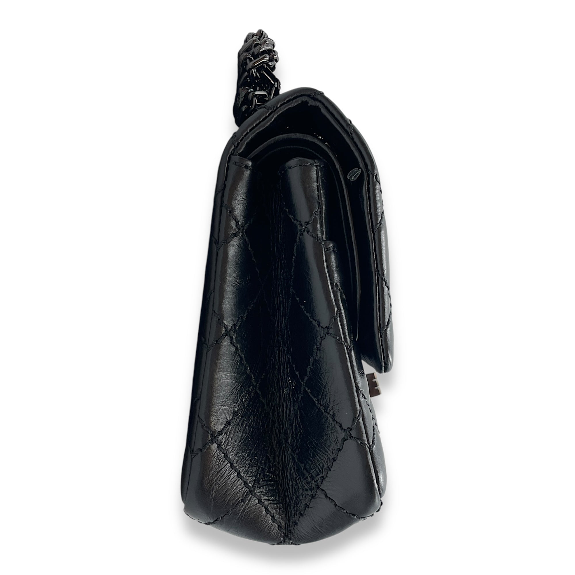 Resissue 2.55 So Black Flap Bag in Distressed Leather