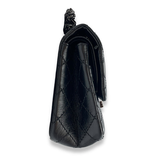 Resissue 2.55 So Black Flap Bag in Distressed Leather