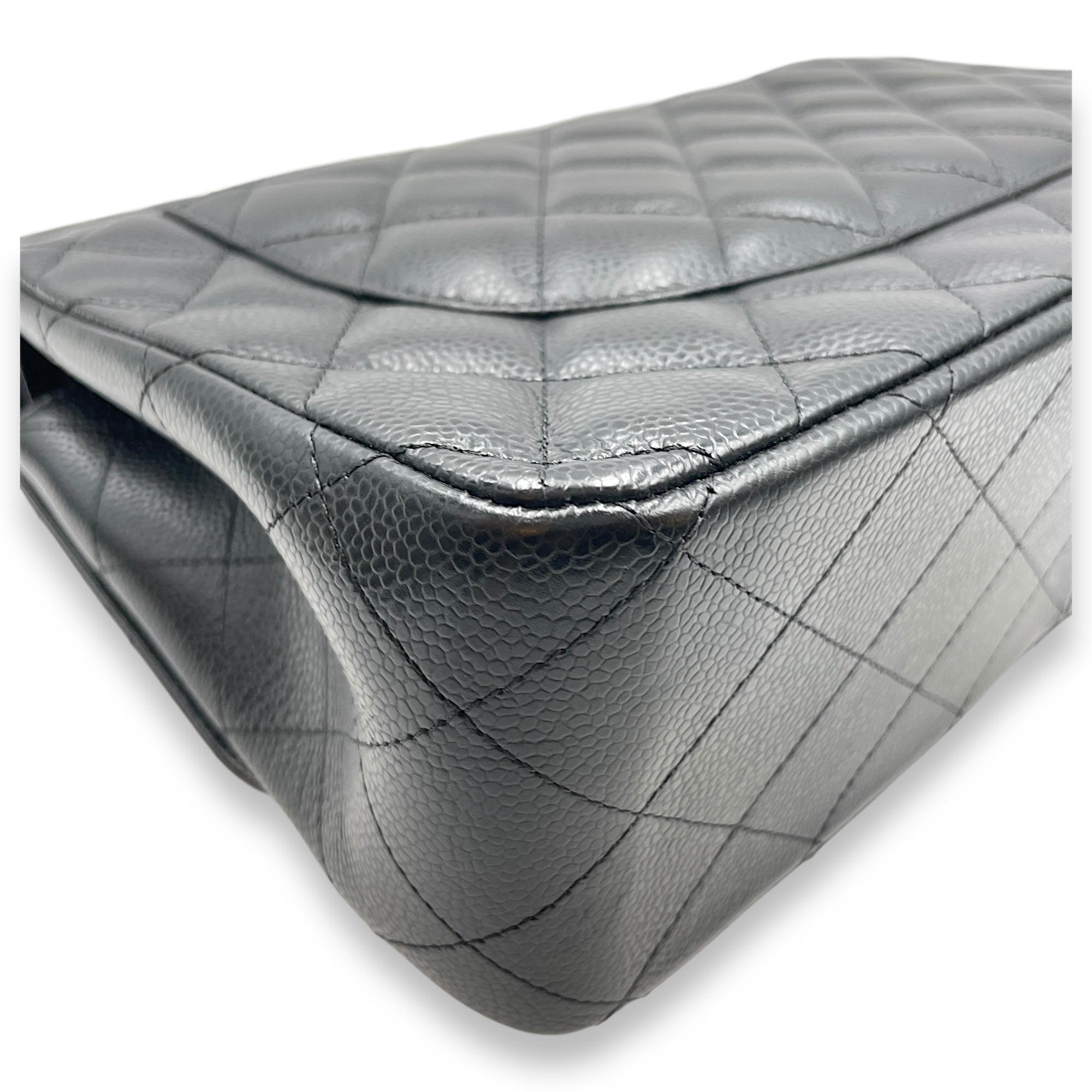 Quilted CC Jumbo Black Double Flap Bag in Caviar Leather, Silver hardware