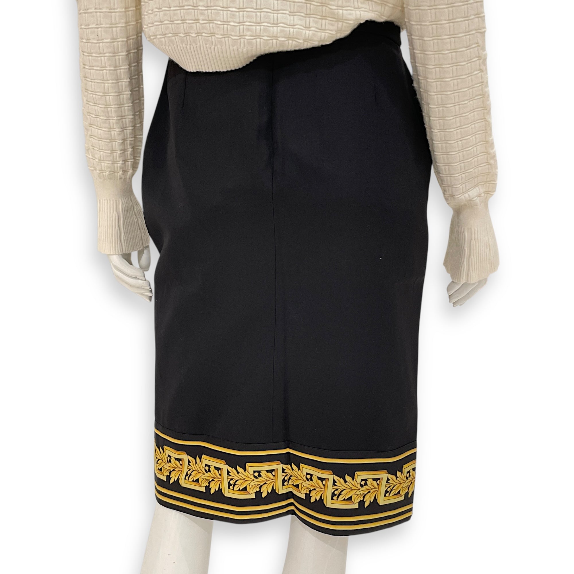 Versace Logo Skirt 38 Black Ready-To-Wear in Wool