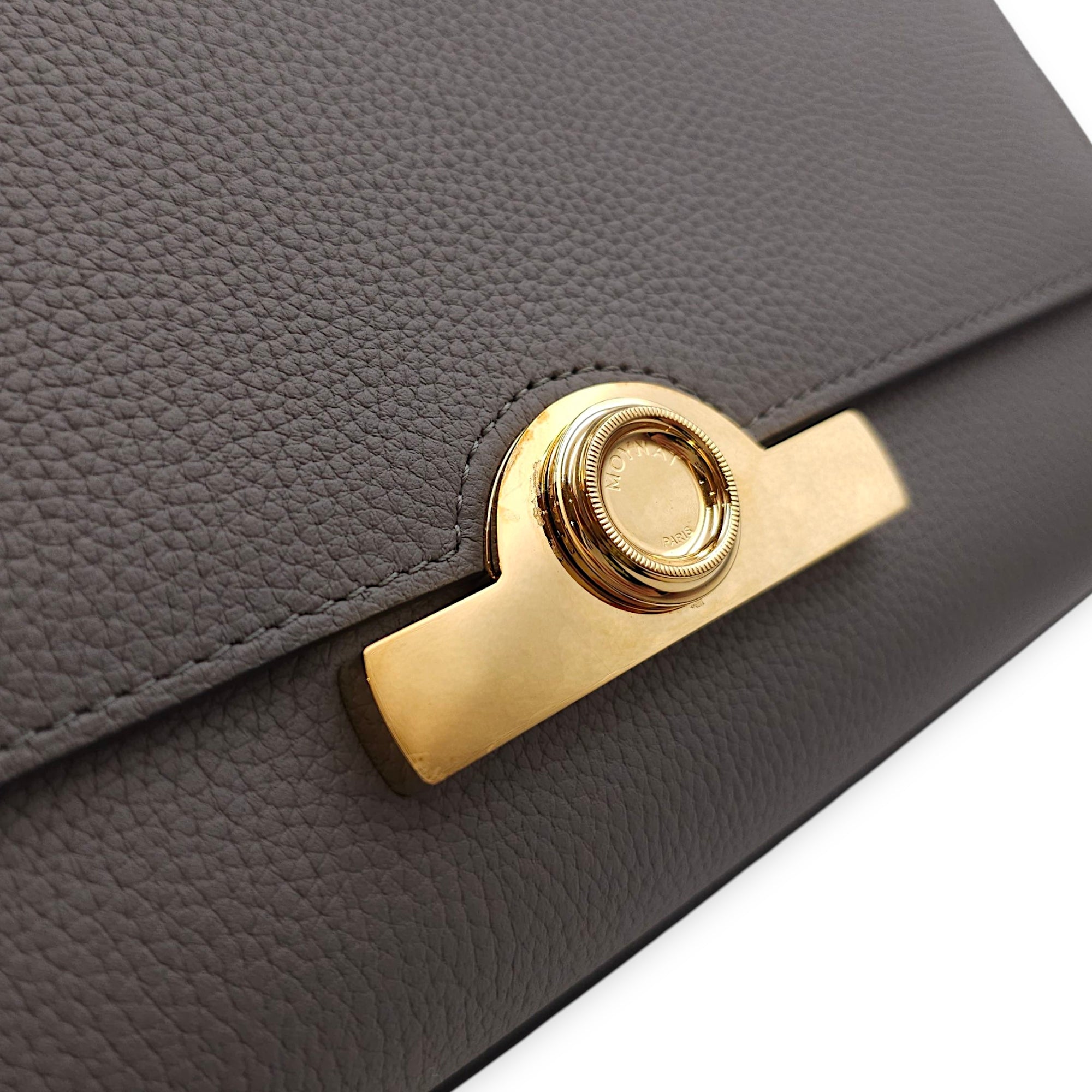 Rejane PM Grey Shoulder Bag in Calfskin, Gold hardware