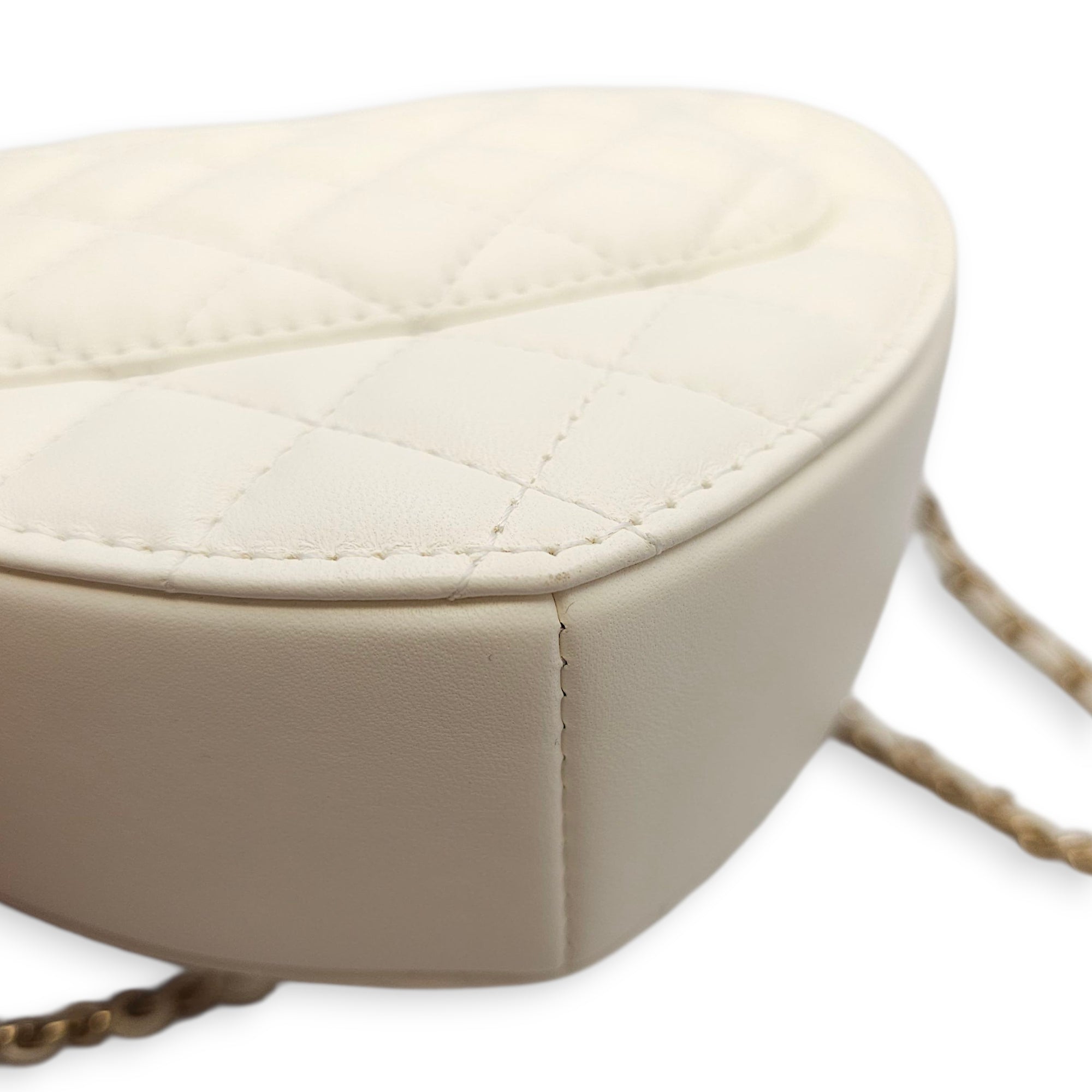 CC White Heart Bag in Lambskin, Champagne hardware
