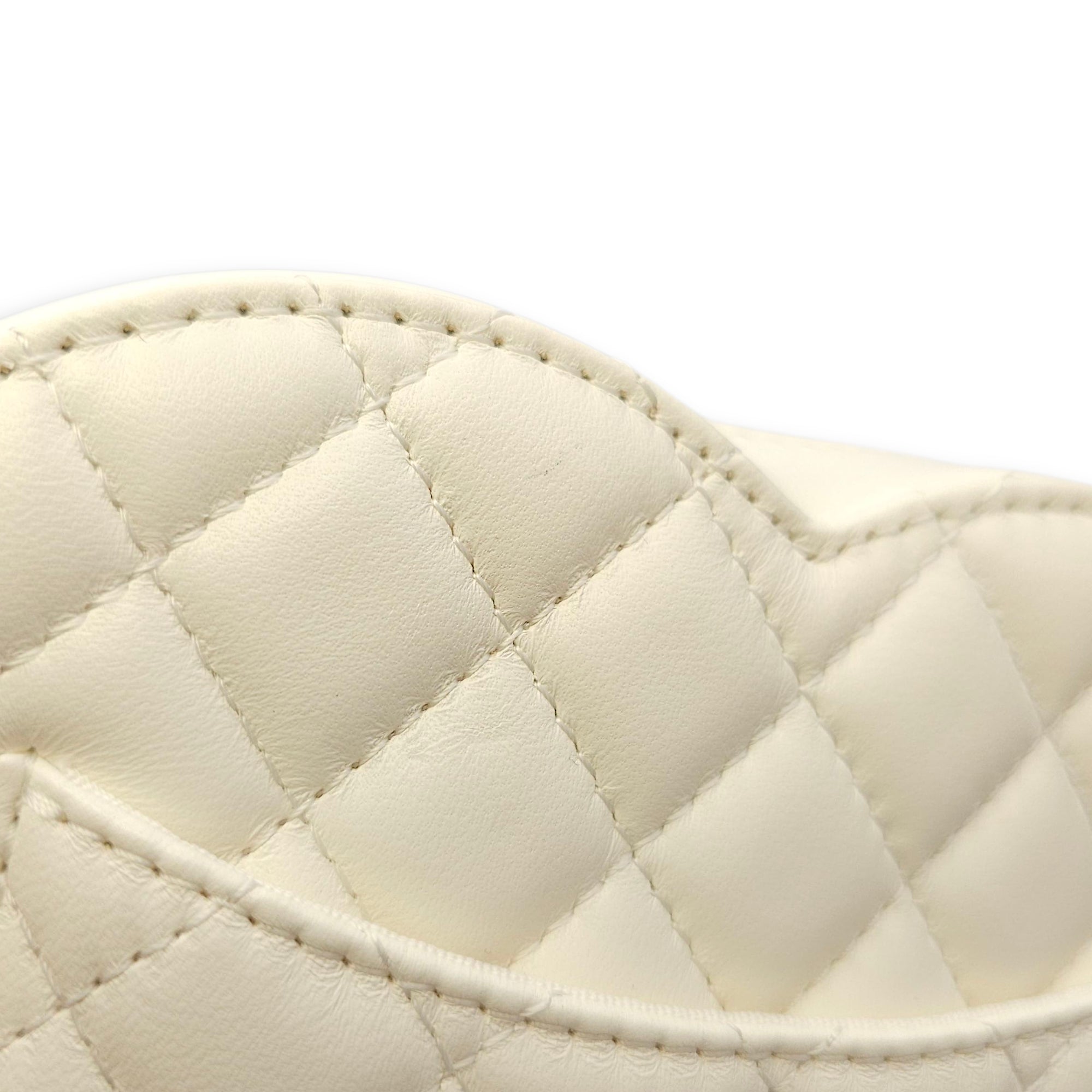 CC White Heart Bag in Lambskin, Champagne hardware