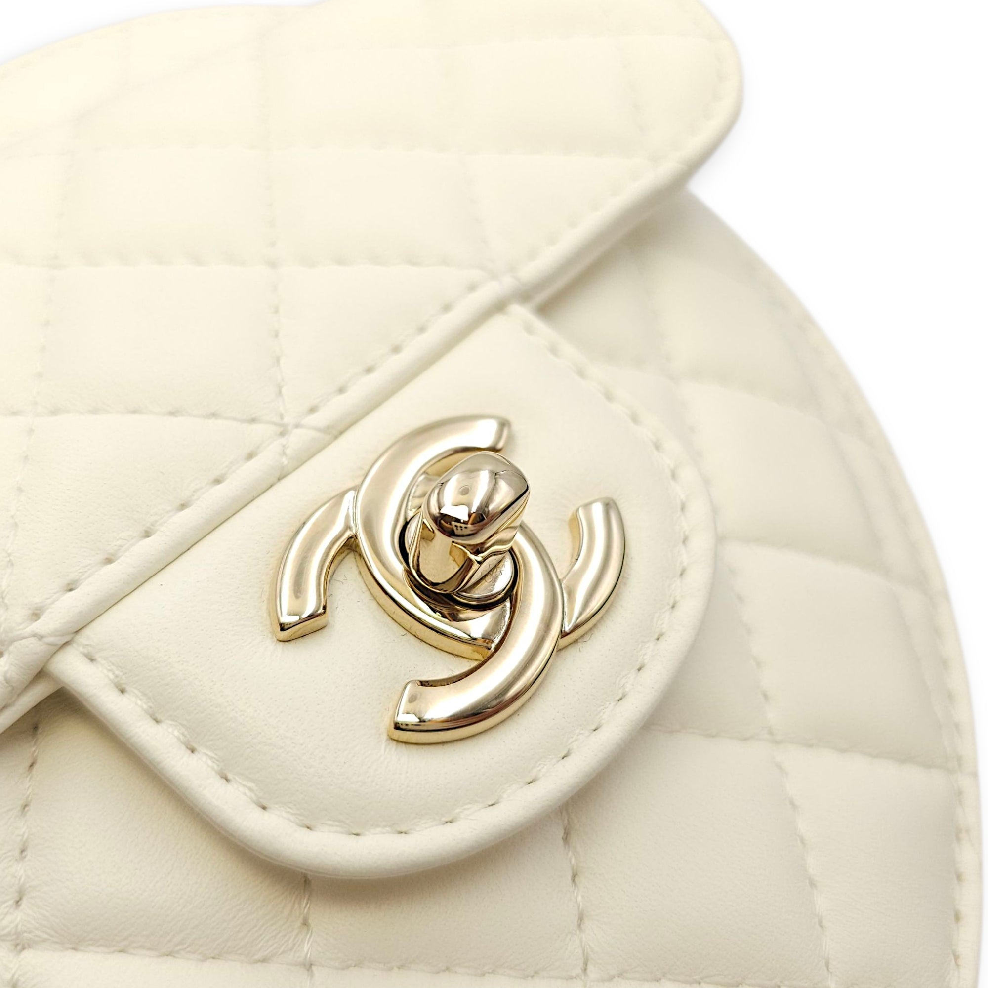 CC White Heart Bag in Lambskin, Champagne hardware