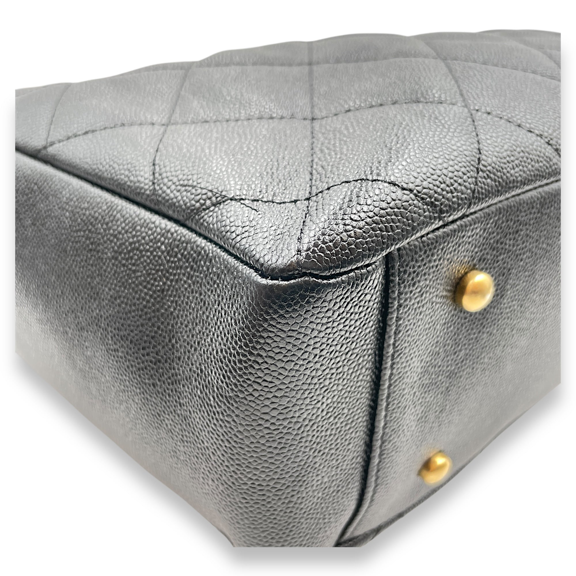 Quilted CC Black Tote Bag in Caviar Leather, Gold hardware