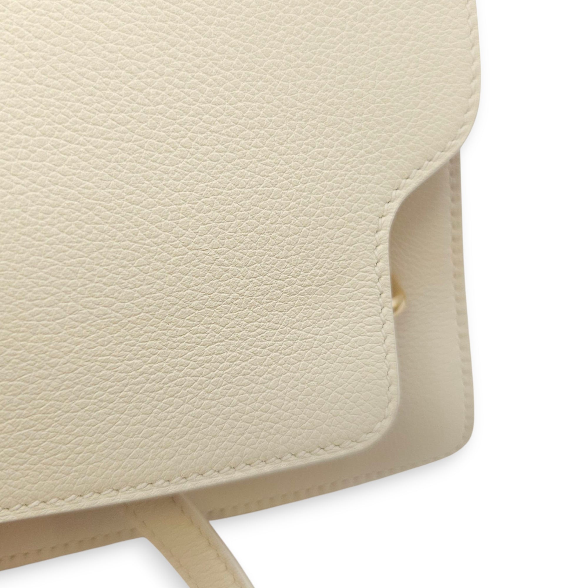 Roulis Mini Blanc in Evercolor, Permabrass hardware
