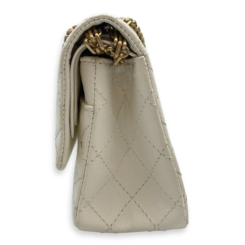 Reissue 2.55 White Flap Bag in Distressed Leather, Gold hardware