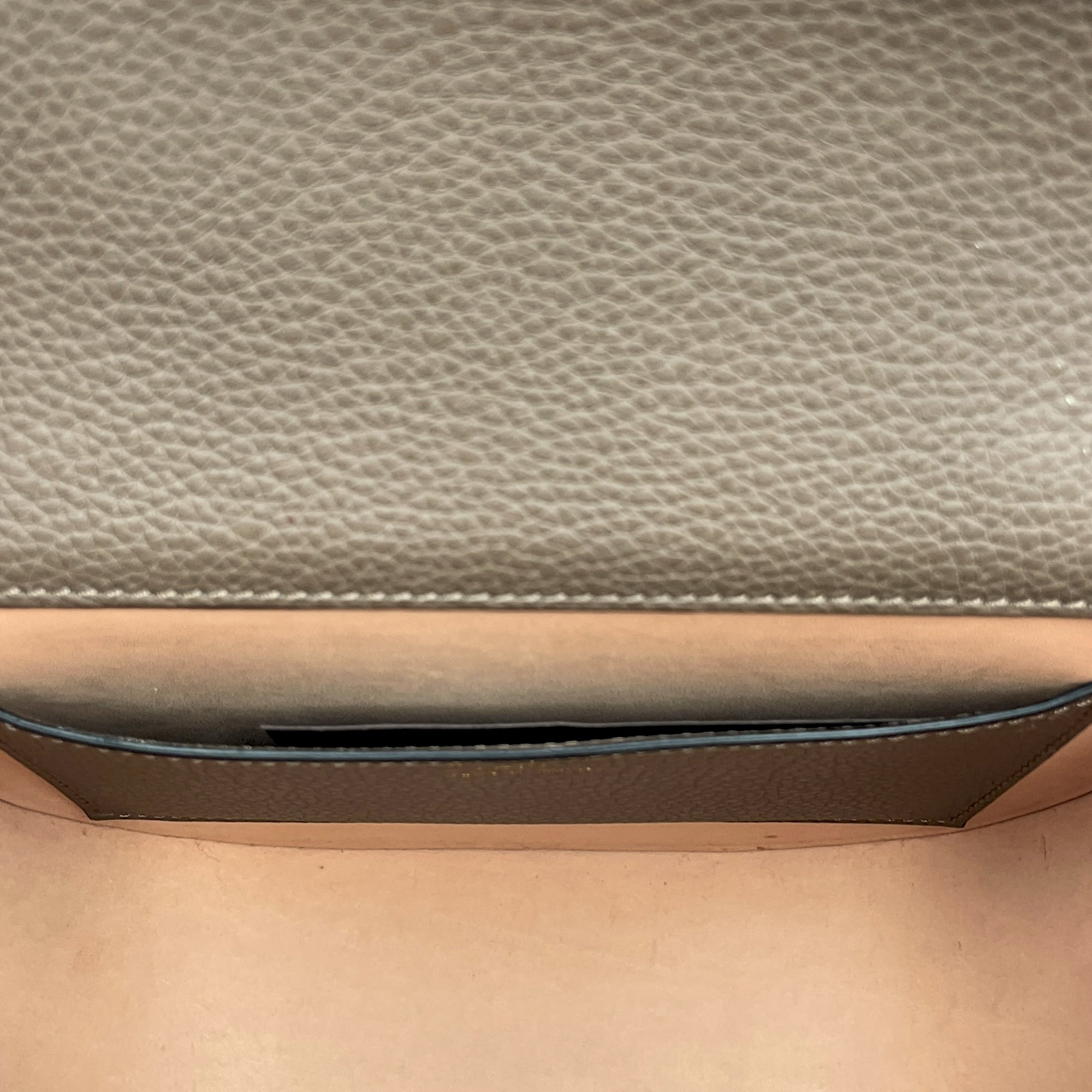 Flori PM Taupe Shoulder Bag in Calfskin, Gold hardware