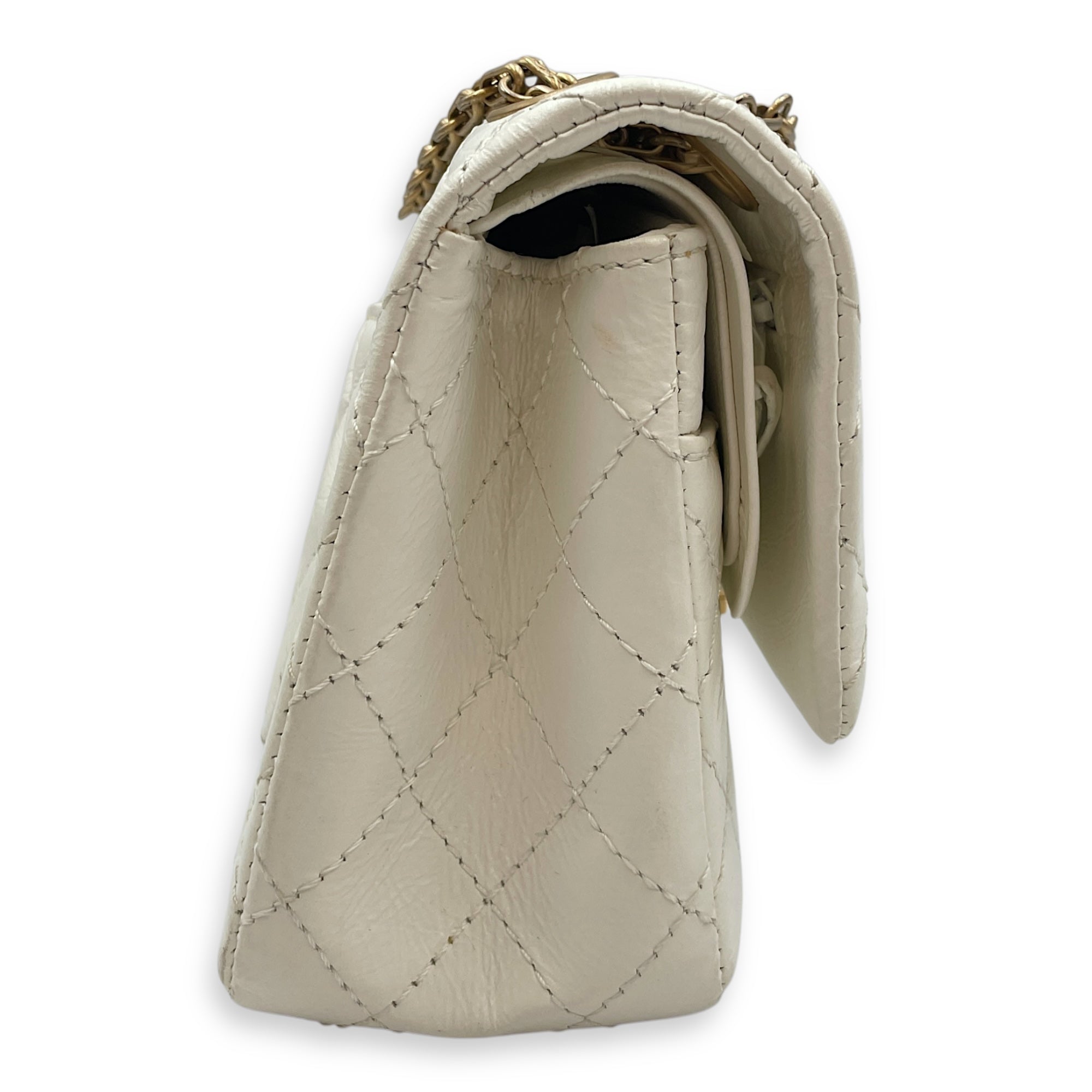 Reissue 2.55 White Flap Bag in Distressed Leather, Gold hardware