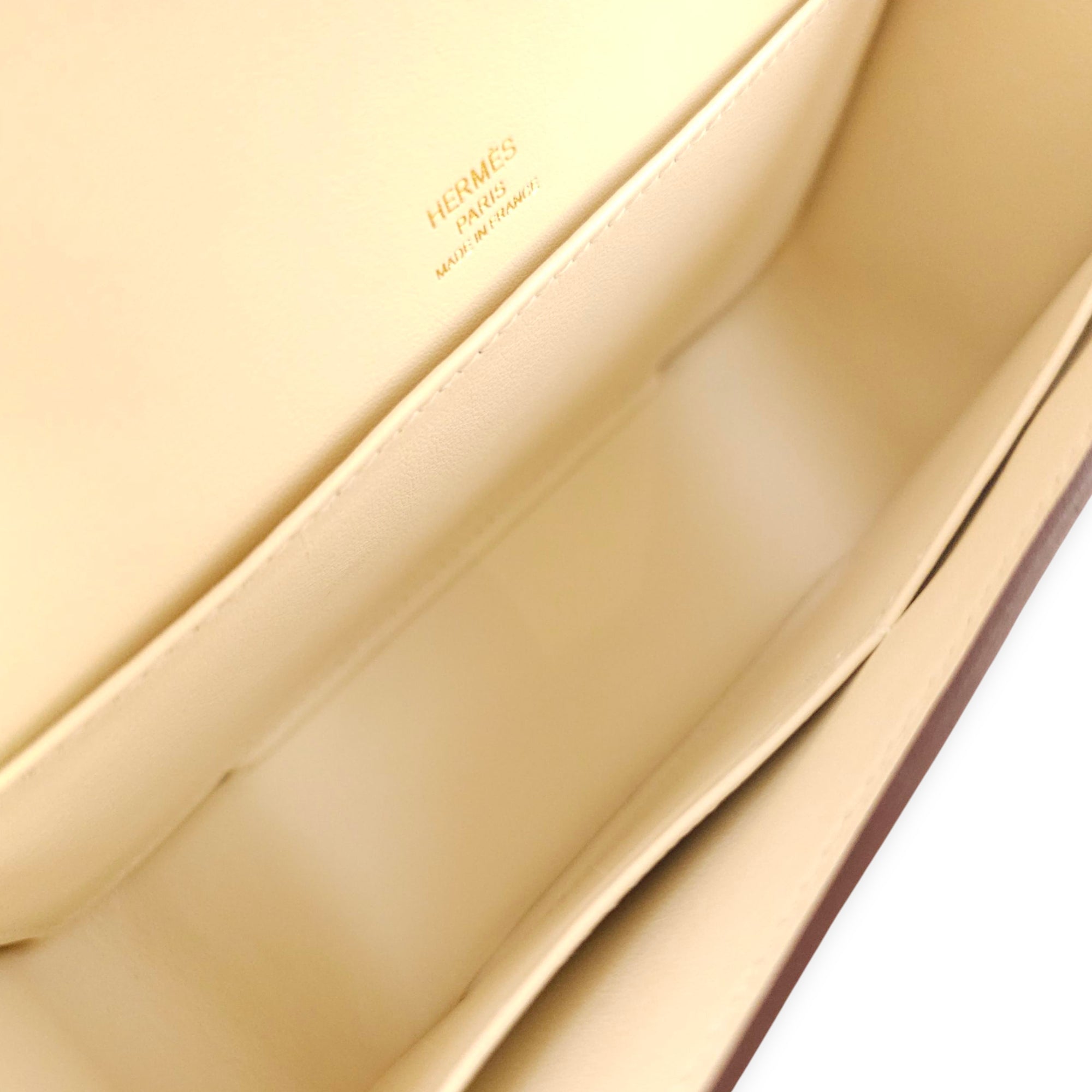 Geta Nata in Chevre Mysore, Gold hardware