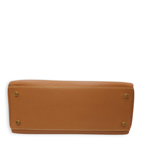 Kelly 28 Gold in Epsom, Gold hardware