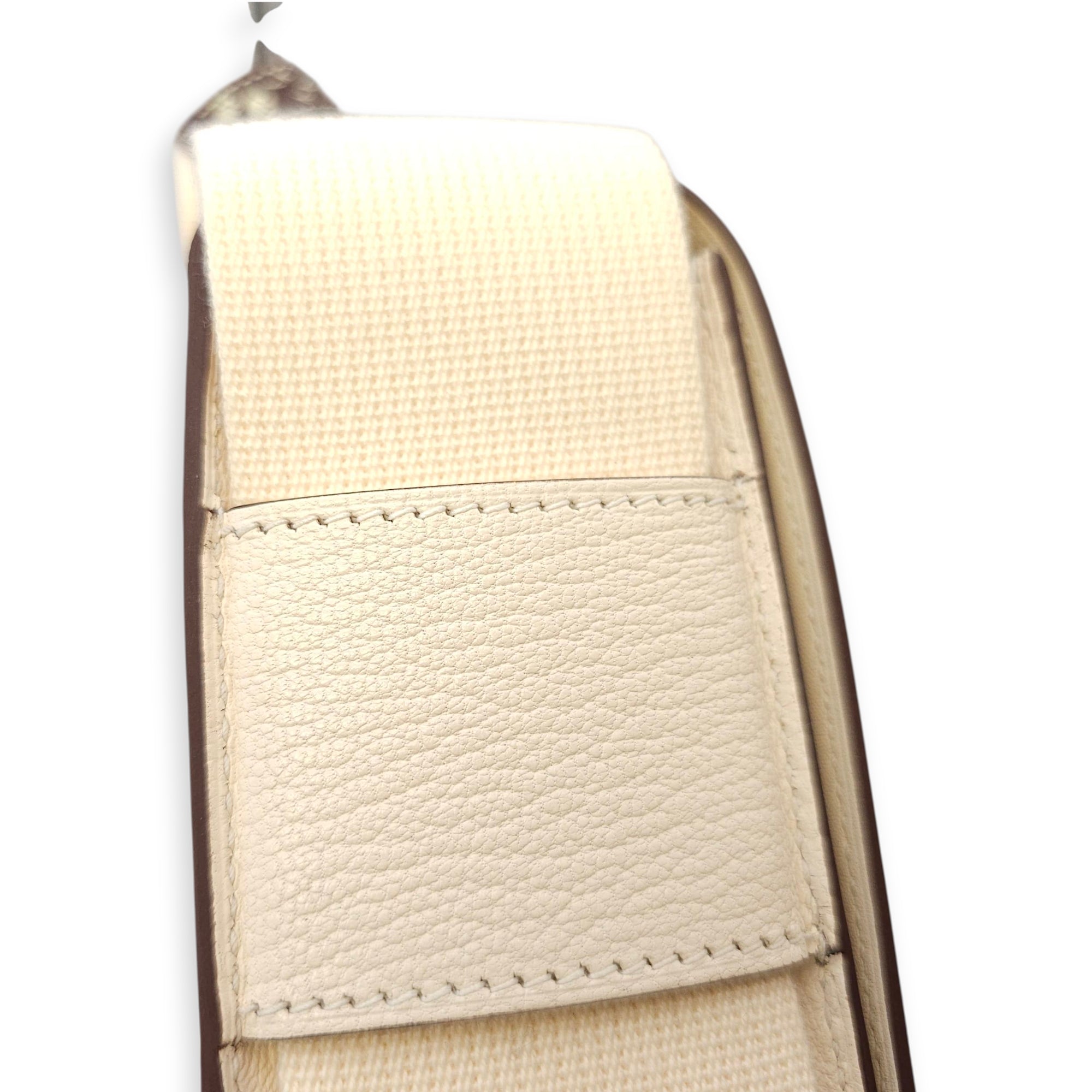 Geta Nata in Chevre Mysore, Gold hardware