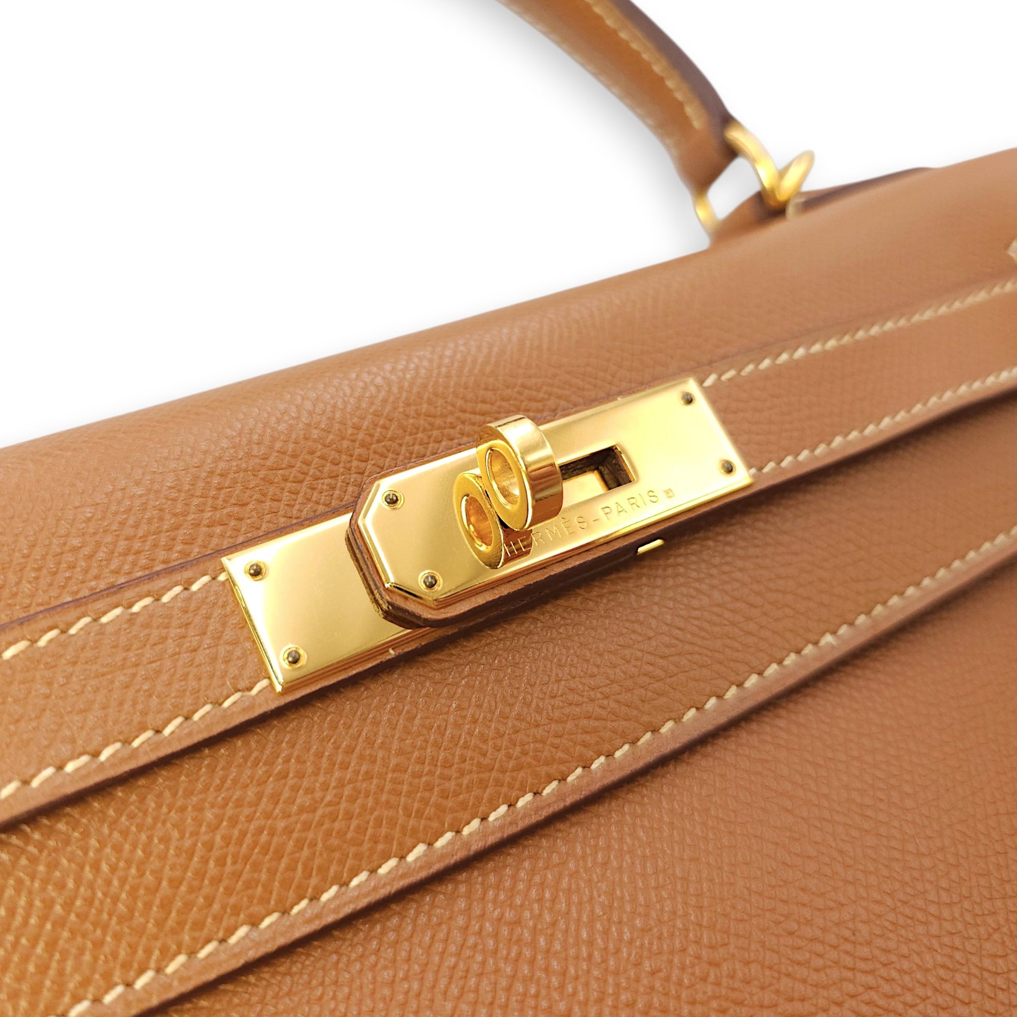 Kelly 28 Gold in Epsom, Gold hardware